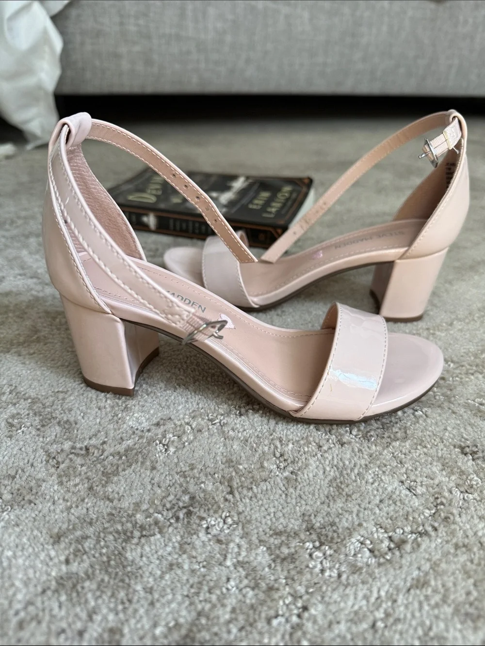 Girls size 1 Nude Patent Block Heel ankle strap— Classic Strappy dress shoe